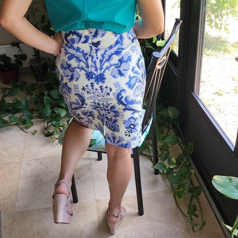VEUC Sz 8 Lined Navy & Periwinkle Blue Skirt - Picture 2 of 12